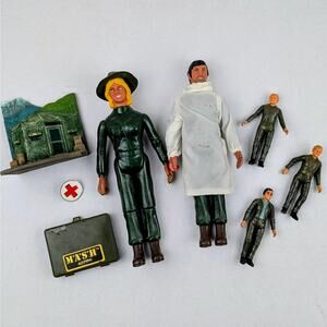 Vintage MAS*H Lot Action Figures & Accessories
